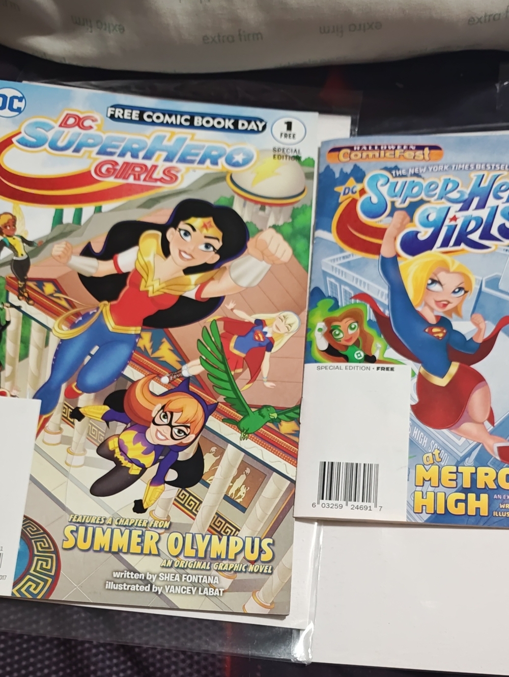 DC Super Hero Girls Promotional Comic Book 2-Piece Lot